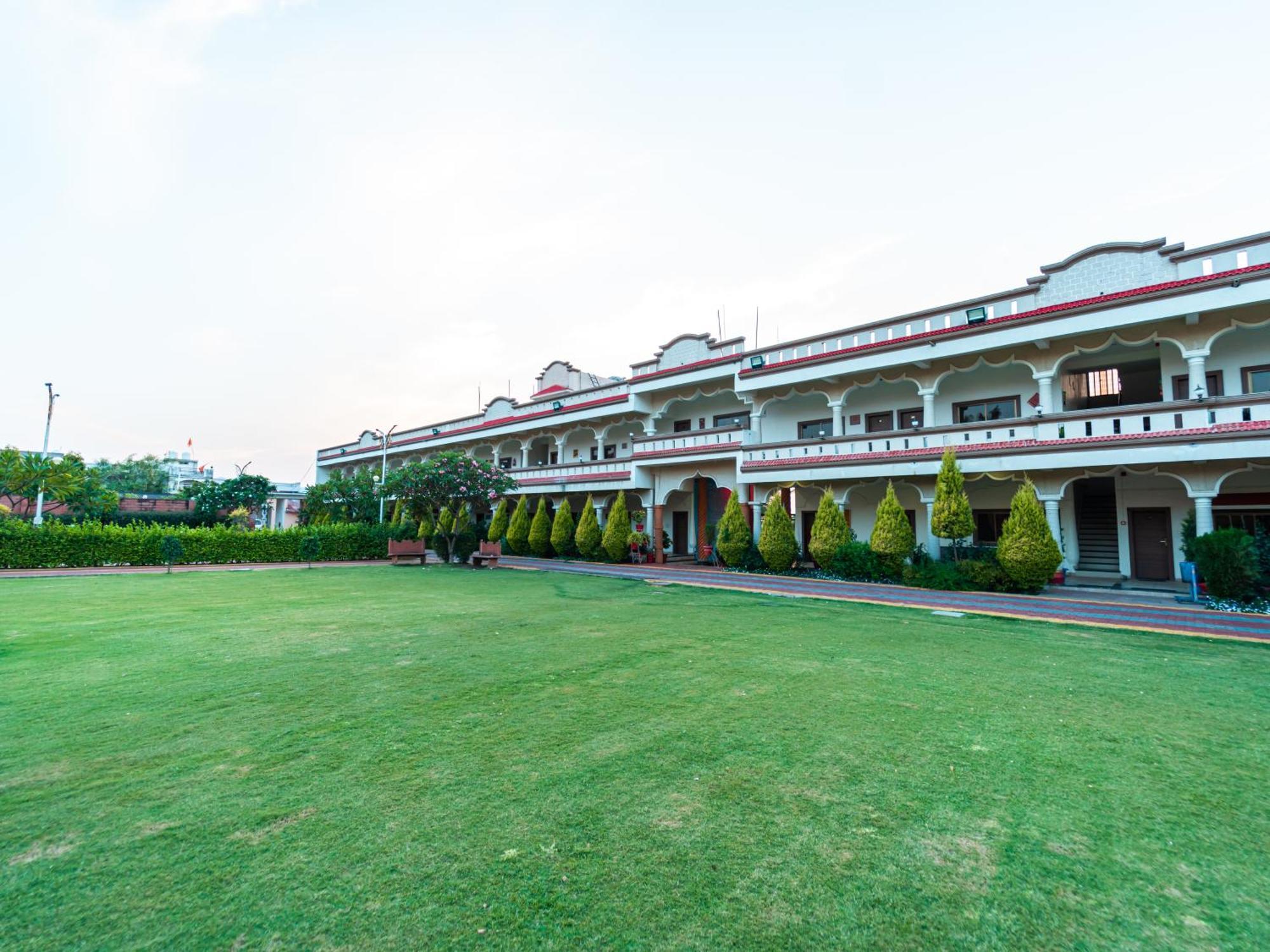 Hotel Royal Palace Sagar  Exterior photo