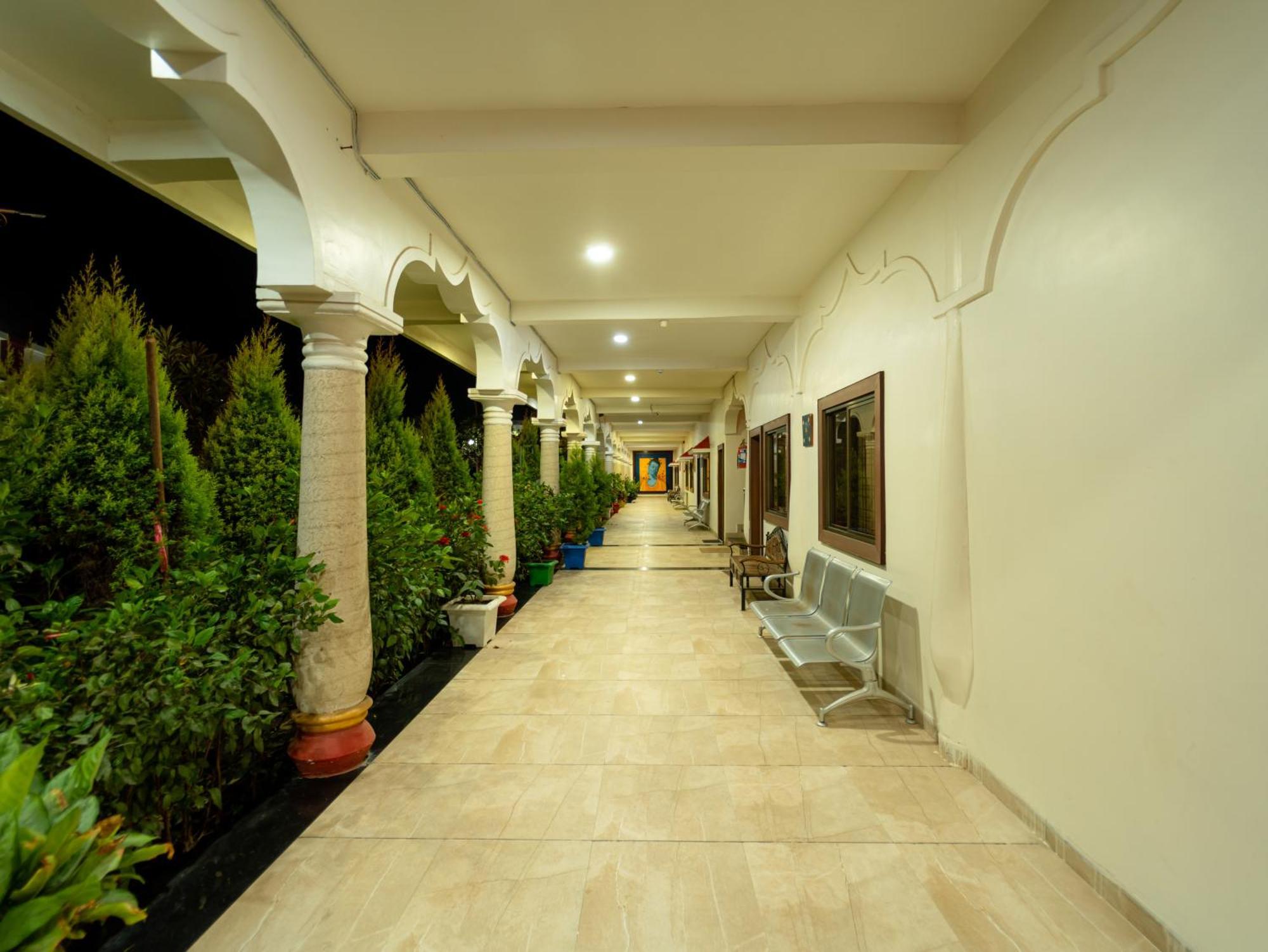 Hotel Royal Palace Sagar  Exterior photo